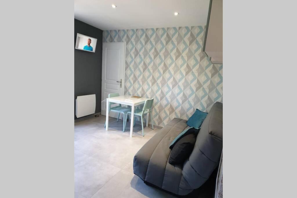 Agreable Logement Pour 4 Pers A Deux Pas De Verdun Apartman Haudainville Kültér fotó