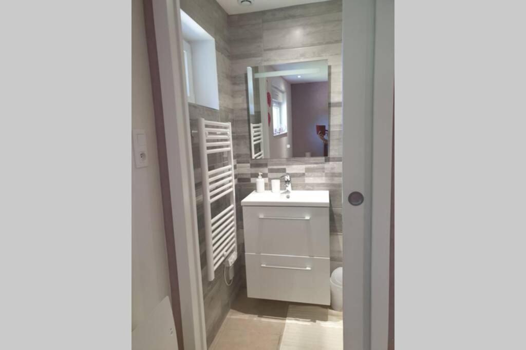 Agreable Logement Pour 4 Pers A Deux Pas De Verdun Apartman Haudainville Kültér fotó